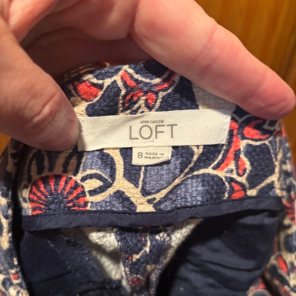Ann Taylor Loft Riviera Floral Print Shorts Size 8 - Picture 4 of 6
